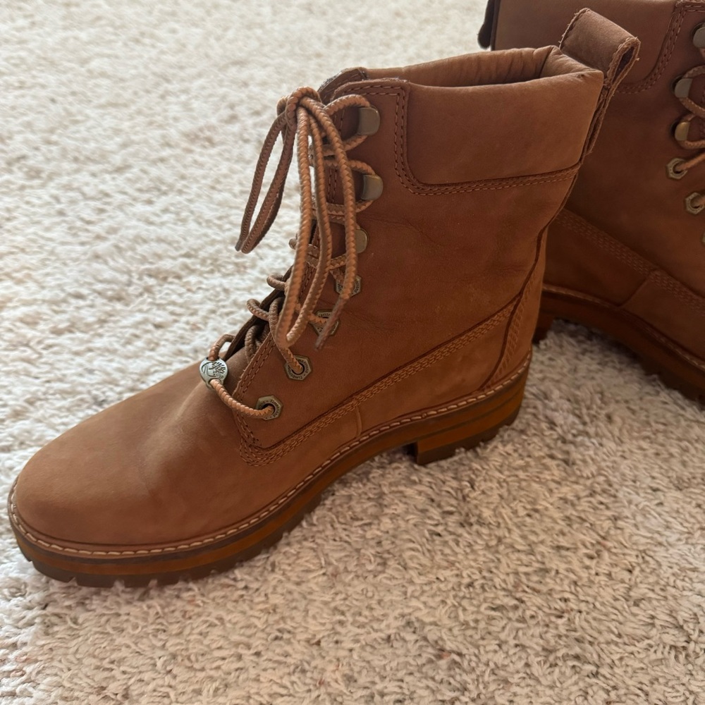 Timberland Women's Courmayeur Valley Leather Boot A1KIG - Picture 9 of 10